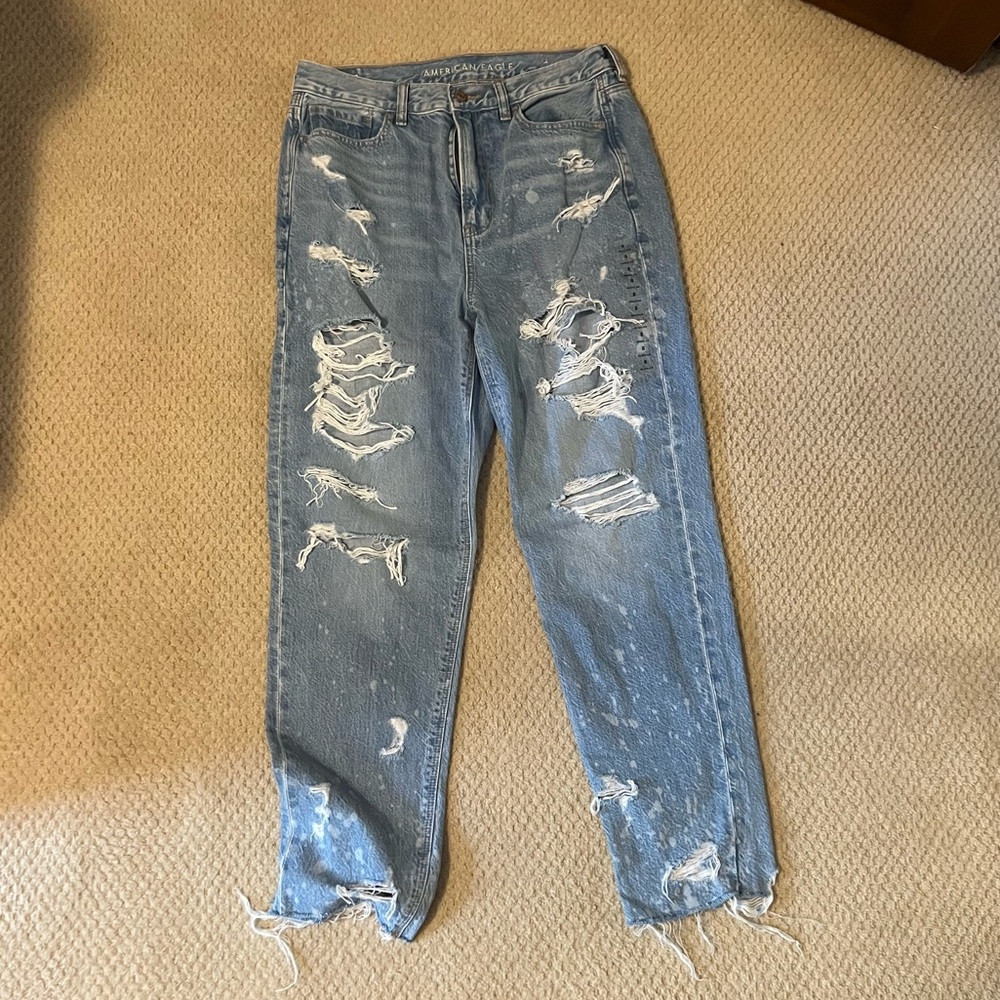 NWT AMERICAN EAGLE MOM JEAN